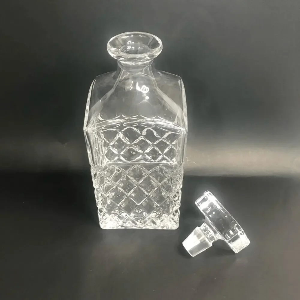 mid‎ century decanter heavy glass hatch diamond pattern square lid 9.5 inches